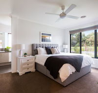 Luxury Escape in Ocean Grove - Accommodation Sunshine Coast