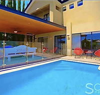 LUXURY VILLA W POOL  SPAS - Accommodation Sunshine Coast