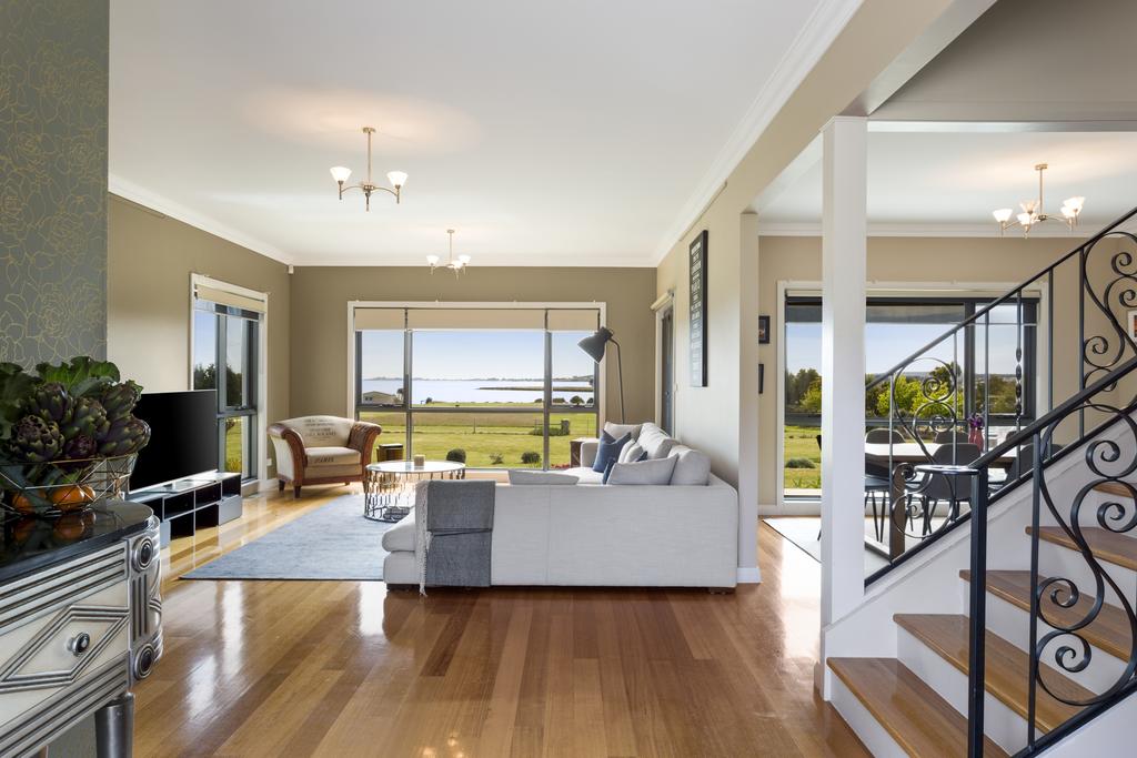Clarence Point TAS Accommodation Sunshine Coast