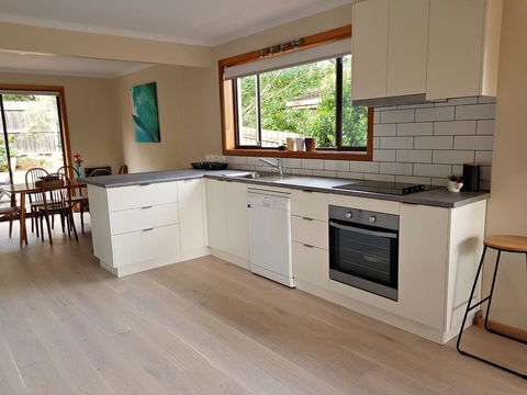 Lytton At Lonnie - Accommodation Sunshine Coast 0