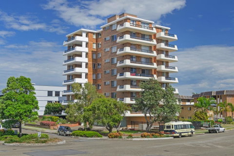 Macquarie Towers 17 1 Waugh Street - Accommodation Sunshine Coast 0