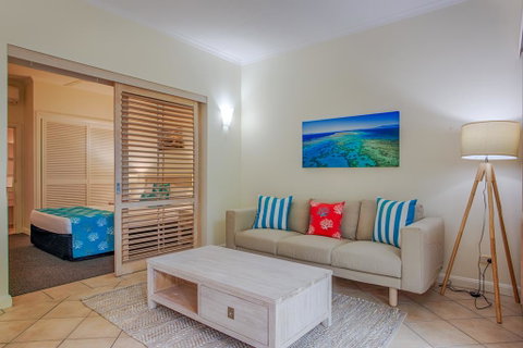 Macrossan House Boutique Holiday Apartments - Accommodation Sunshine Coast 2