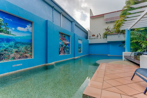 Macrossan House Boutique Holiday Apartments - Accommodation Sunshine Coast 3