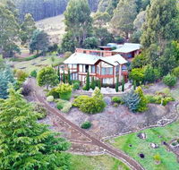MAGICAL MOUNTAIN RETREAT - 20 mins to CBD and only 10 to MONA - Accommodation Sunshine Coast