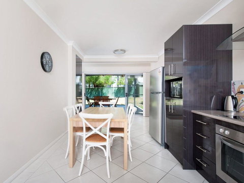 Magnolias @ Fingal Bay - Accommodation Sunshine Coast 1