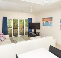 Mango Tree Private Apartments - Accommodation Sunshine Coast