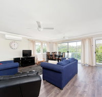 Marine Drive Unit 01 24 Surfair - Accommodation Sunshine Coast