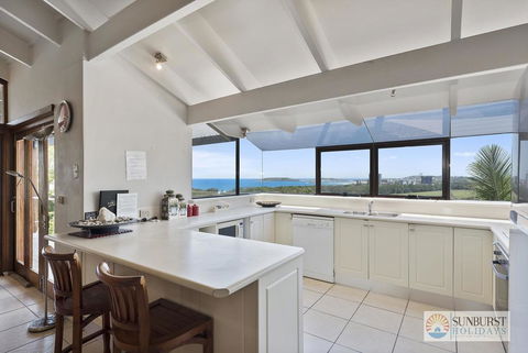 Mcauleys Beach House - Accommodation Sunshine Coast 3