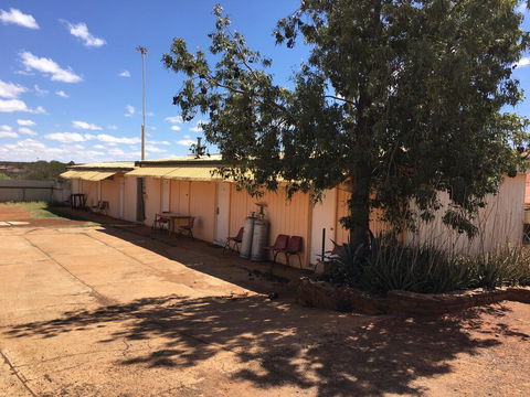 Meekatharra Hotel - Accommodation Sunshine Coast 1