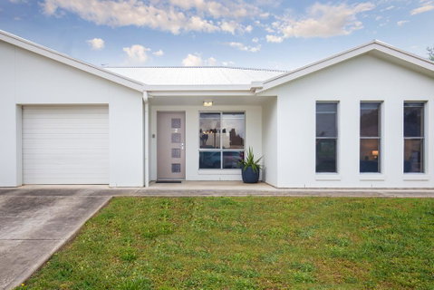 Megan House - Accommodation Sunshine Coast 3