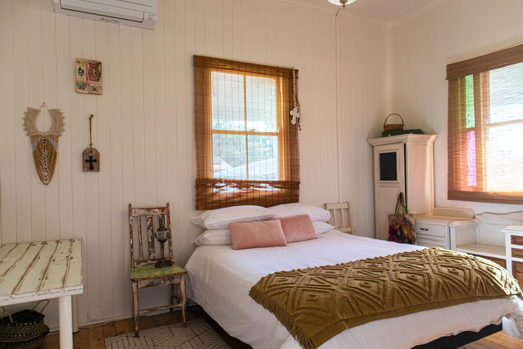 Meringandan QLD Accommodation Sunshine Coast