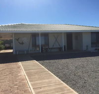 Mermaid Beachside Accommodation - Accommodation Sunshine Coast