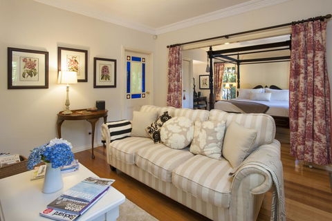 Merrow Cottages - Gatehouse - Accommodation Sunshine Coast 2