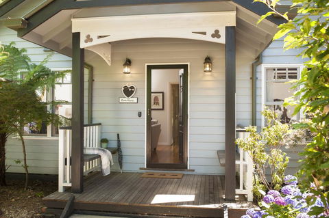 Merrow Cottages - Gatehouse - Accommodation Sunshine Coast 1
