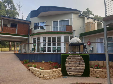 Merry Mary - Accommodation Sunshine Coast 0