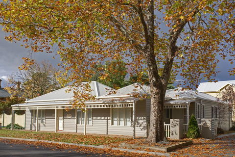 Mews Cottages - Accommodation Sunshine Coast 0