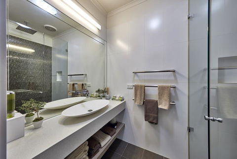 Mews Cottages - Accommodation Sunshine Coast 3