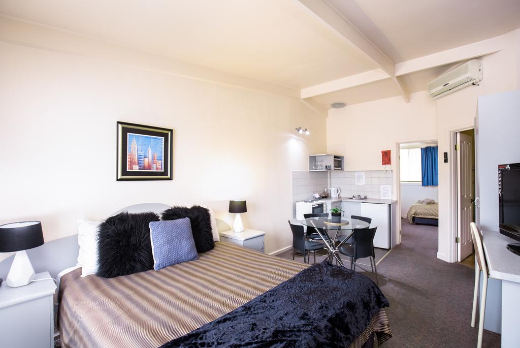 Mount Gambier SA Accommodation Sunshine Coast