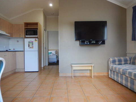 Middle Rock Holiday Resort - Accommodation Sunshine Coast 2