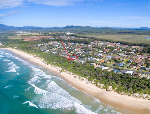 MIDDLEROCK RETREAT - 92 Chepana St LC - Accommodation Sunshine Coast 0