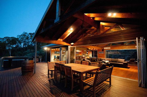 Milbrodale Lodge - Accommodation Sunshine Coast 0