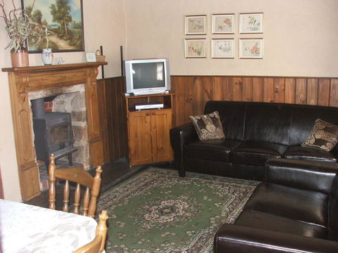 Mintaro Hideaway - Accommodation Sunshine Coast 3