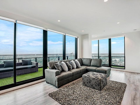 MJ Shortstay Apartments - Platinum Tower - Accommodation Sunshine Coast 2