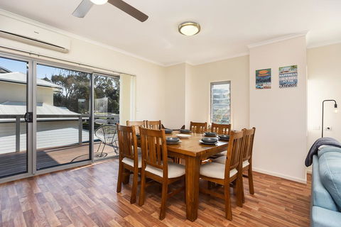 Moana Dreams - Accommodation Sunshine Coast 1