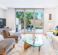 Modern apartment with large courtyard and short walk to Bondi Beach - Accommodation Sunshine Coast
