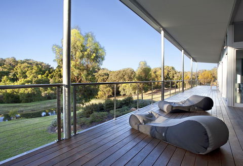 Moriarty Studio - Chic Couples Retreat - Accommodation Sunshine Coast 1