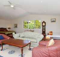 Morisset Waterfront 1bdr Studio looking over Trinity Marina - Accommodation Sunshine Coast