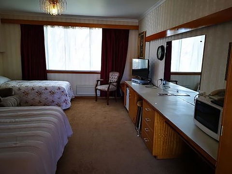 Motel Mayfair On Cavell - Accommodation Sunshine Coast 1
