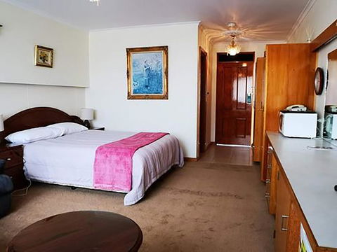 Motel Mayfair On Cavell - Accommodation Sunshine Coast 2