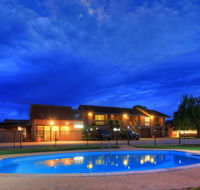 Motel Meneres - Accommodation Sunshine Coast