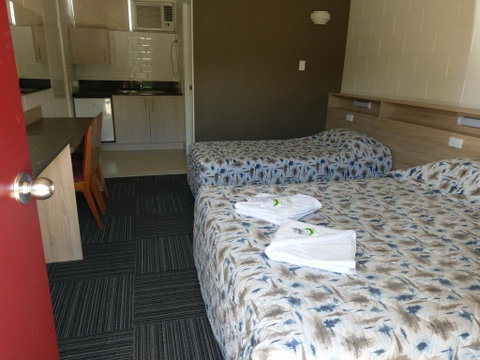 Motel Monaco - Accommodation Sunshine Coast 2