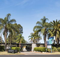 Motel Oasis - Accommodation Sunshine Coast