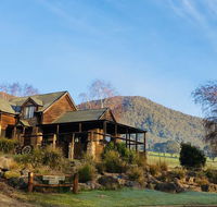 Mountain Grass Lodge 2 bedroom - Accommodation Sunshine Coast