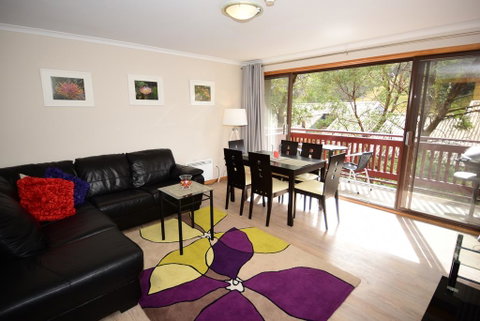 Mowamba D1 - Accommodation Sunshine Coast 3