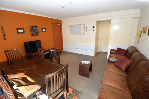 Mowamba D2 - Accommodation Sunshine Coast 2