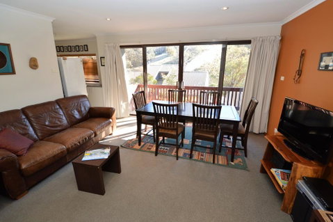 Mowamba D2 - Accommodation Sunshine Coast 0