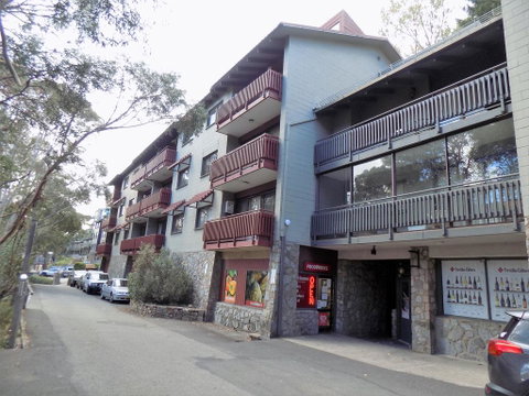 Mowamba D5 - Accommodation Sunshine Coast 1
