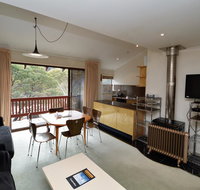 Mowamba D5 - Accommodation Sunshine Coast