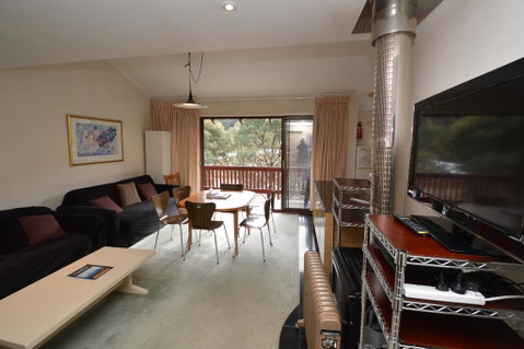 Mowamba D5 - Accommodation Sunshine Coast 2