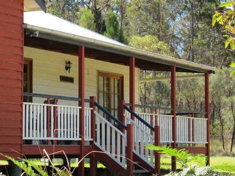 Neds Cabin - Accommodation Sunshine Coast 0