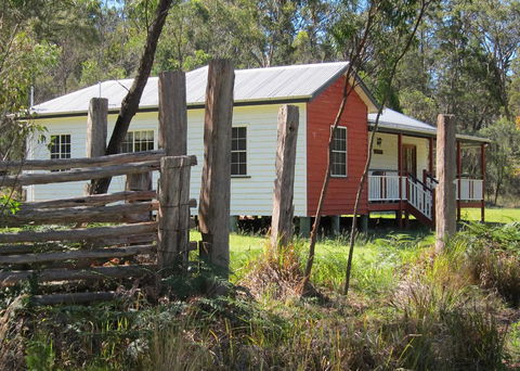 Neds Cabin - Accommodation Sunshine Coast 2