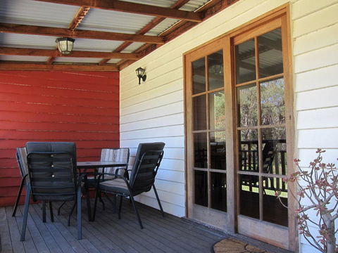 Neds Cabin - Accommodation Sunshine Coast 1