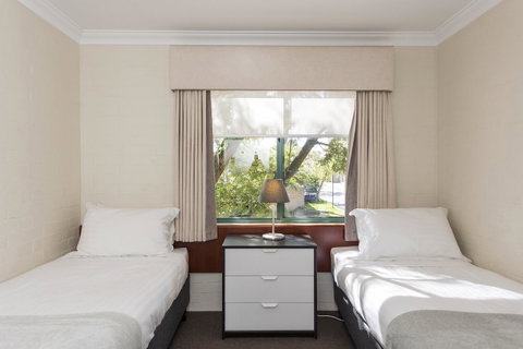 Subiaco Village 30 - Accommodation Sunshine Coast 18