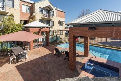 Subiaco Village 30 - Accommodation Sunshine Coast 26