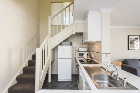 Subiaco Village 30 - Accommodation Sunshine Coast 21