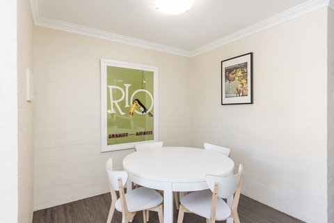 Subiaco Village 30 - Accommodation Sunshine Coast 7